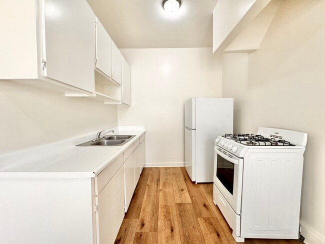 property at 739 Normandie Ave