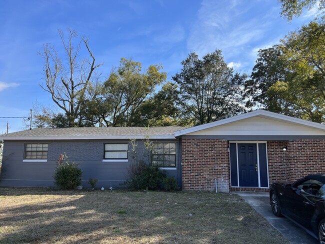 property at 4305 Bessie Cir W