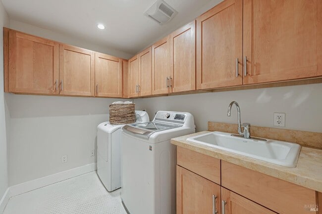 544 Silverado Dr in Tiburon, CA - Building Photo - Building Photo