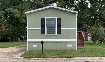 606 Eloise St in Conroe, TX - Building Photo - Building Photo