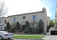 133 S Elm Dr in Beverly Hills, CA - Foto de edificio - Building Photo