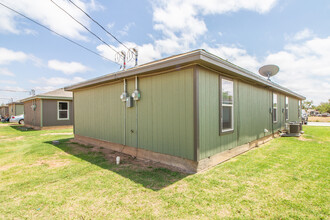 2807 E 2nd St in Lubbock, TX - Building Photo - Building Photo