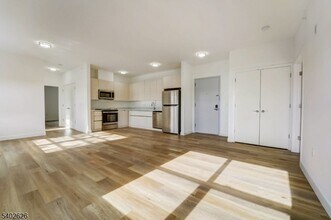 48 Chadwick St in Paterson, NJ - Building Photo - Building Photo