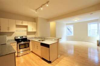 276 Harvard St, Unit 34 in Cambridge, MA - Building Photo - Building Photo