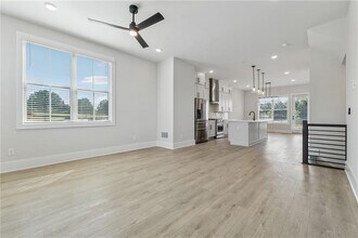 2500 Northwinds Pkwy in Alpharetta, GA - Building Photo - Building Photo