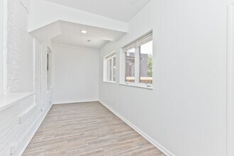 2468 N Lincoln Ave in Chicago, IL - Building Photo - Building Photo
