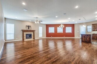 2721 Hundred Knights Dr in Lewisville, TX - Building Photo - Building Photo
