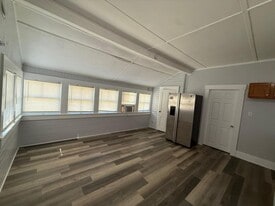 140 E 5th St in Jacksonville, FL - Building Photo