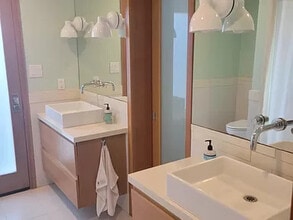 1295 E Santa Clara St in Ventura, CA - Building Photo - Building Photo