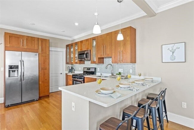 52 Stanley Ave, Unit 3