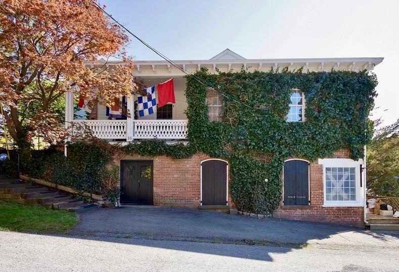 16 Point St in Wappingers Falls, NY - Building Photo