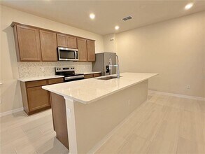 16234 Merry Aly in Winter Garden, FL - Building Photo - Building Photo