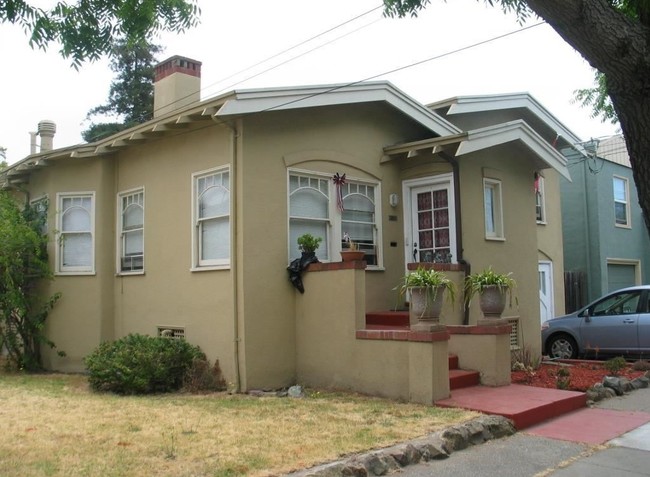 1630 9th St in Alameda, CA - Building Photo - Building Photo