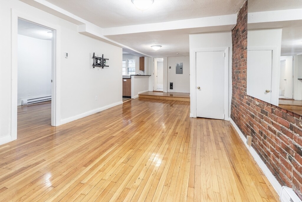 16 Cumberland St in Boston, MA - Building Photo