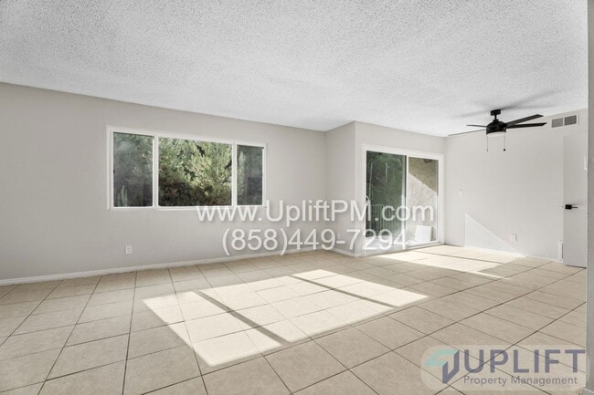 6775 Alvarado Rd in San Diego, CA - Building Photo - Building Photo