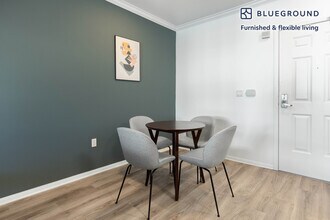 1724 Highland Ave in Los Angeles, CA - Building Photo - Building Photo