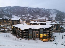 180 Wood Rd, Unit 302 in Snowmass Village, CO - Building Photo