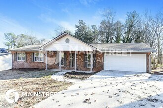 110 Fairfield Dr in Ellenwood, GA - Foto de edificio - Building Photo