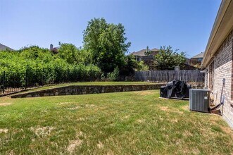 5886 Cliff Ridge Dr in Dallas, TX - Building Photo - Building Photo