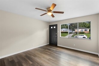 10417 Count Dr in St. Louis, MO - Building Photo - Building Photo