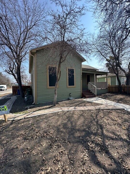 202 Hunstock Ave in San Antonio, TX - Building Photo