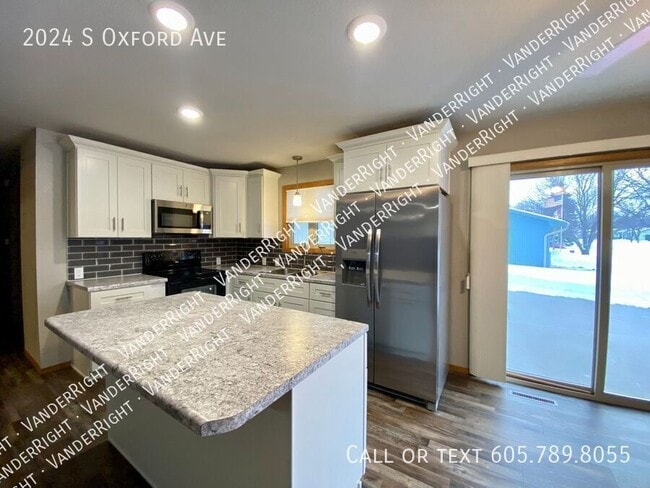 2024 S Oxford Ave in Sioux Falls, SD - Building Photo - Building Photo