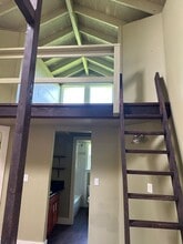 220 Laniloa Way in Haiku-Pauwela, HI - Building Photo - Building Photo