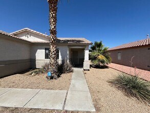 5710 N 73rd Dr in Glendale, AZ - Building Photo - Building Photo