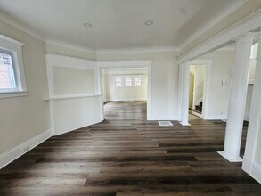 10404 South Blvd in Cleveland, OH - Building Photo - Building Photo