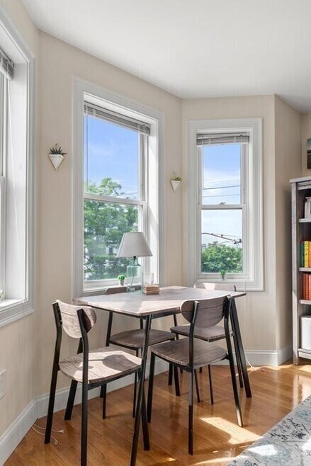 122 Coleridge St, Unit 1 in Boston, MA - Building Photo - Building Photo