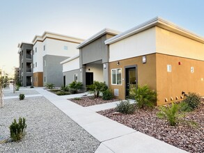 The Sonoran in Yuma, AZ - Building Photo - Building Photo