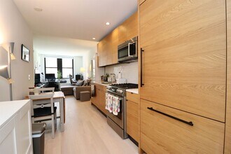 10 Provost St in Jersey City, NJ - Foto de edificio - Building Photo