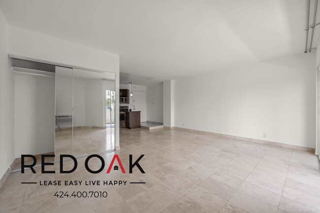 3949 Los Feliz Blvd in Los Angeles, CA - Building Photo - Building Photo