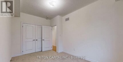 14 Bannister Rd in Barrie, ON - Building Photo - Building Photo