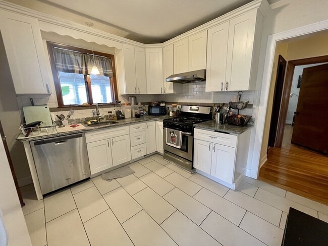 20 Coolidge Rd, Unit 2