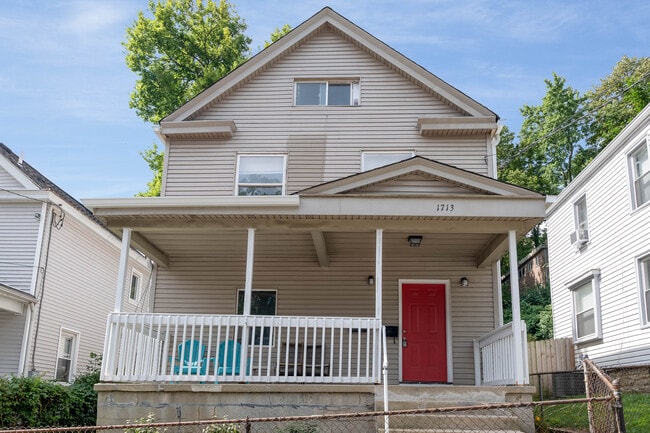 1713 William Howard Taft Rd | Rentals in Cincinnati, OH