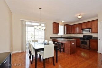 1949 Oxley Cir in Naperville, IL - Building Photo - Building Photo