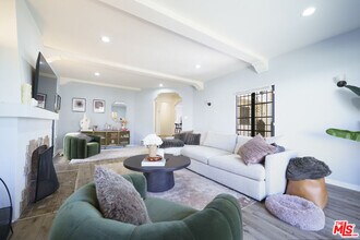 1032 Masselin Ave in Los Angeles, CA - Building Photo - Building Photo