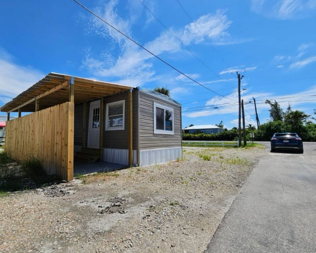 property at 2581 Oleander St