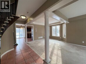 4740 Wembley Ct in Windsor, ON - Building Photo - Building Photo