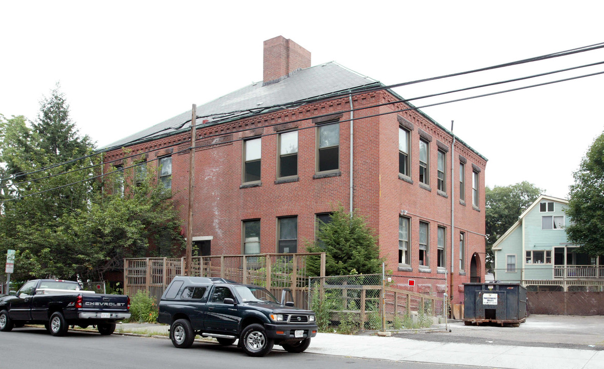 245 Beacon St in Somerville, MA - Building Photo