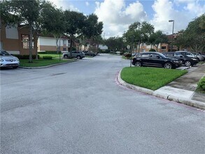 755 NW 92nd Ave in Plantation, FL - Building Photo - Building Photo