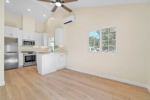23328 Weller Pl in Woodland Hills, CA - Building Photo