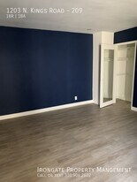 1203 Kings Rd in West Hollywood, CA - Building Photo