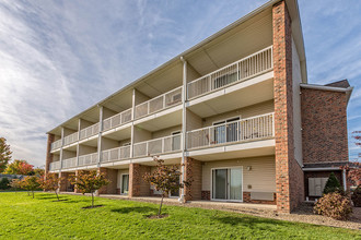 Laurel Springs Apartments in Erie, PA - Building Photo - Building Photo