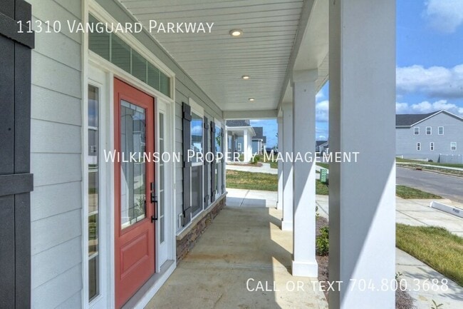 11310 Vanguard Pkwy in Huntersville, NC - Building Photo - Building Photo