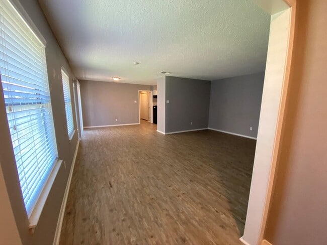 9010-9010 Greenmound Ave in Dallas, TX - Building Photo - Building Photo