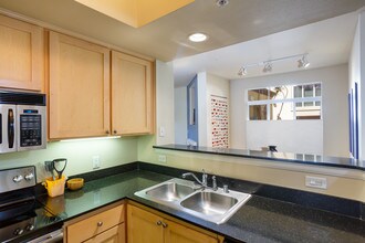 2400 Fifth Ave in San Diego, CA - Building Photo - Building Photo