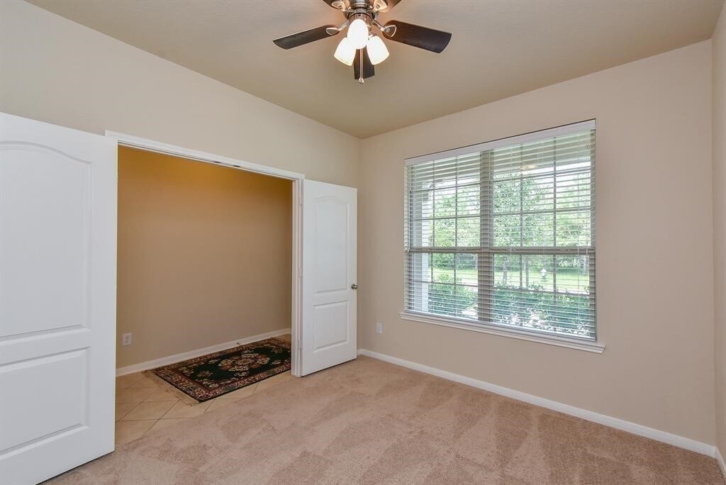 18 Wood Drake Place in Tomball, TX - Foto de edificio