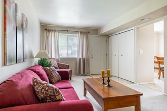 The Hamptons of Brownstown Apartments in Brownstown, MI - Foto de edificio - Interior Photo